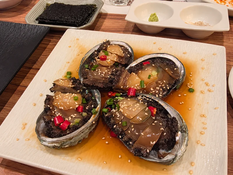 COD 차림 전복 요리