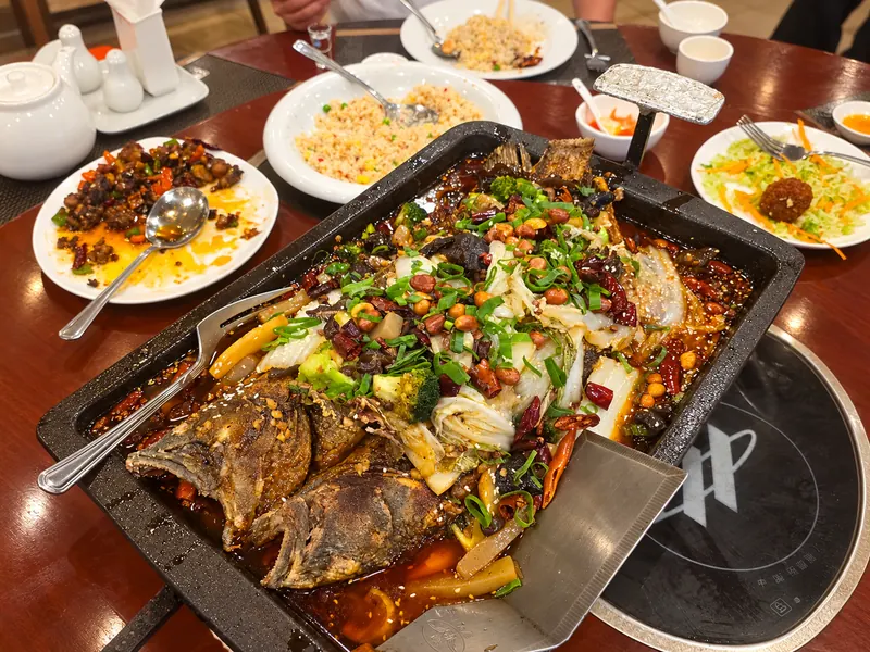 마닐라 사천요리 충칭 카오위 통생선 철판 요리